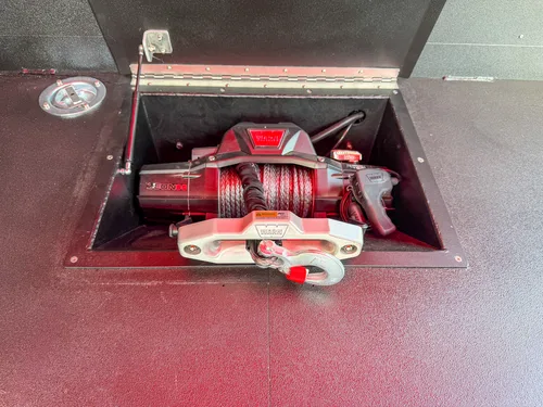 Rescue exterior view, photo 36 of 99